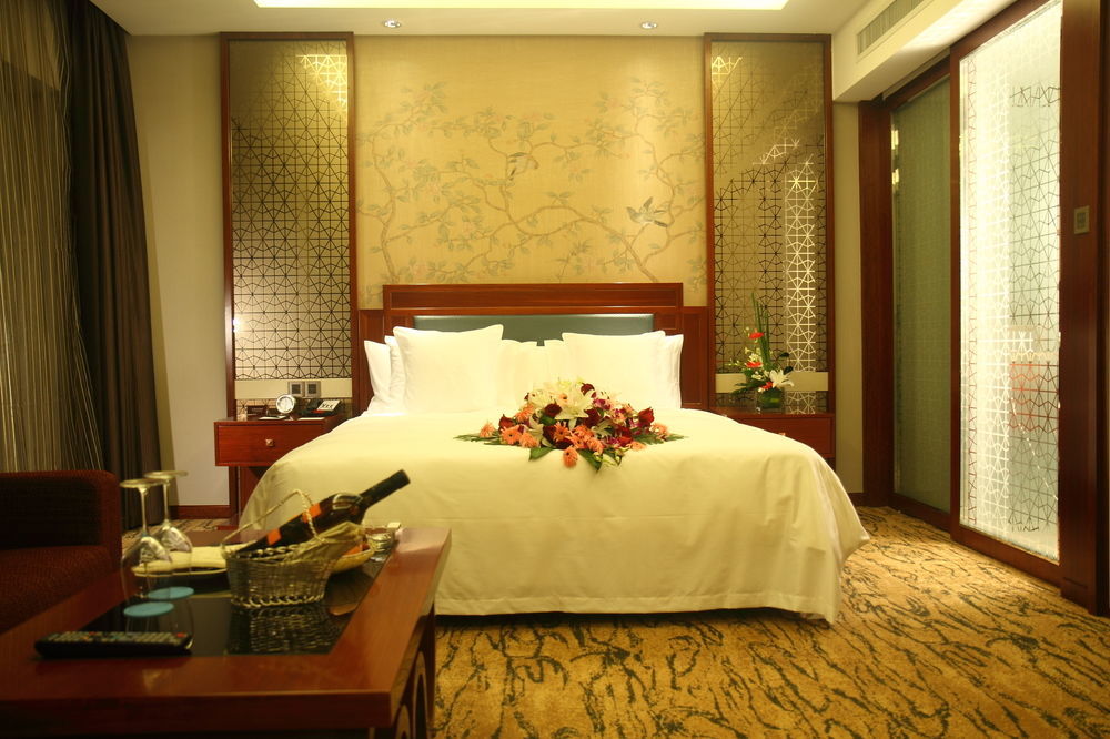 Gloria Grand Hotel Wuxi Wuxi  Esterno foto