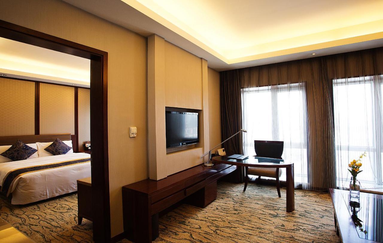 Gloria Grand Hotel Wuxi Wuxi  Esterno foto